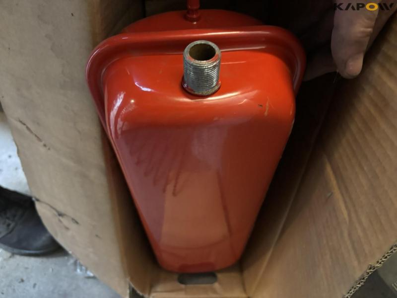 Miscellaneous plumbing parts 84