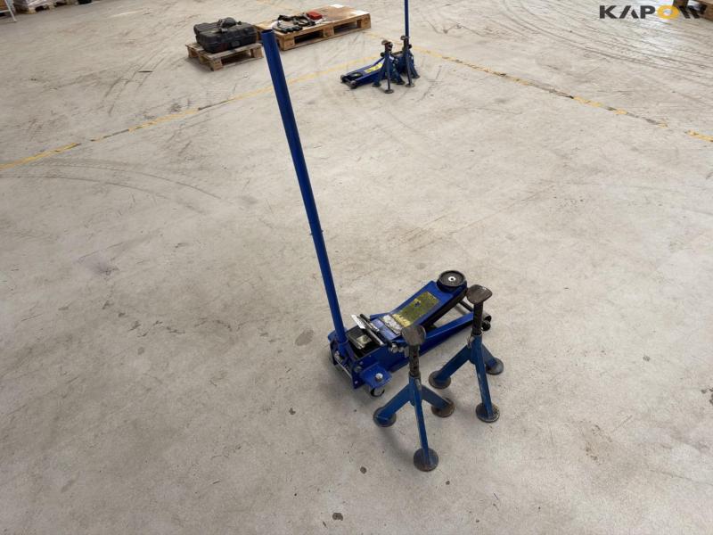 Jack TMG2501 and trestles 5