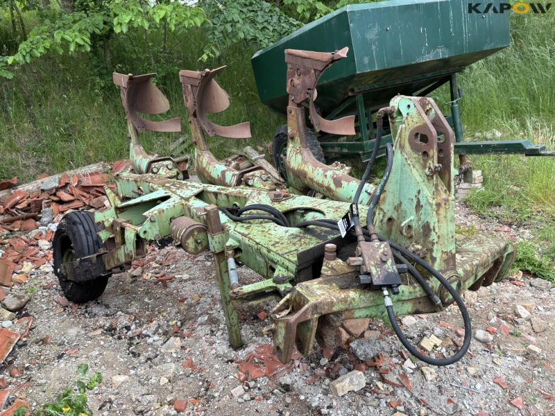 Dowdeswell DP7 reversible plough 3 furrow 3
