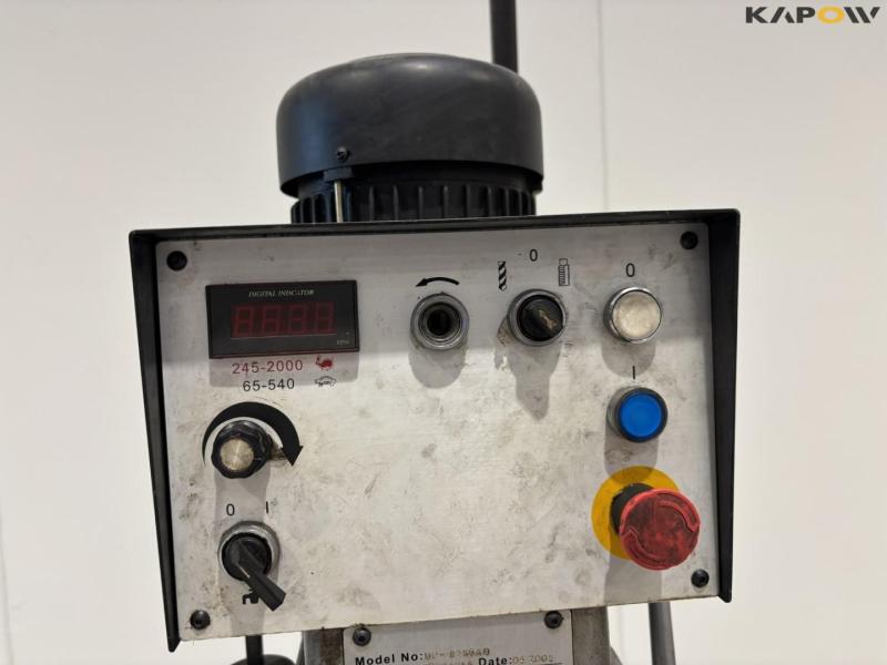 DP 925 GAD pillar drilling machine 7