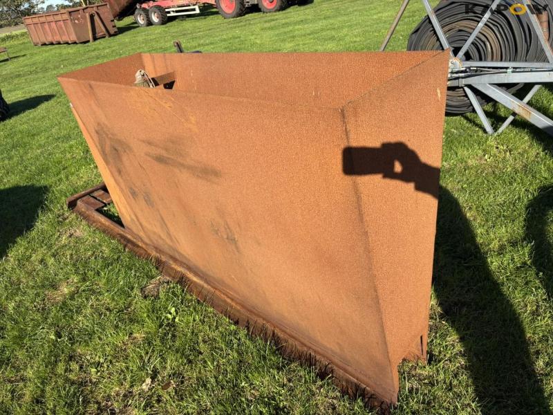 Drain box with hose reel 5