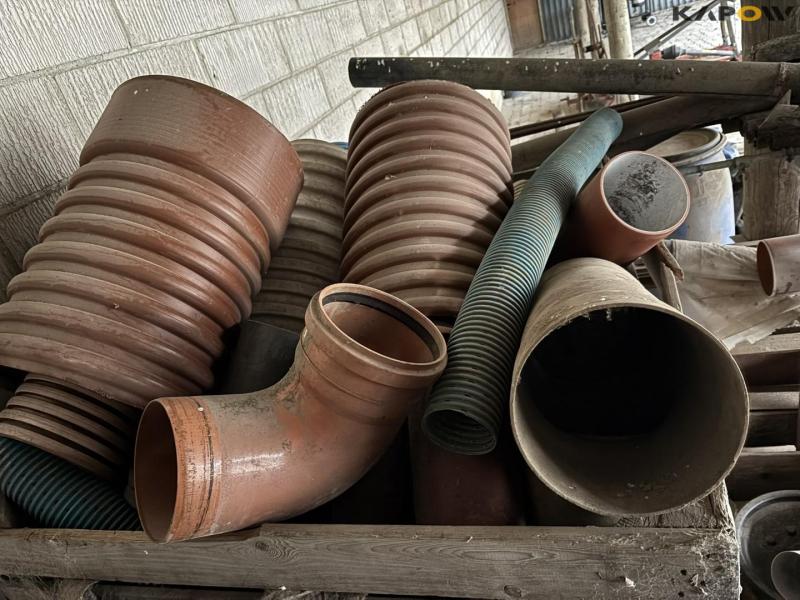 Drainage material 30