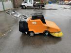Duks FO-B-2000 sweeper with collector 4