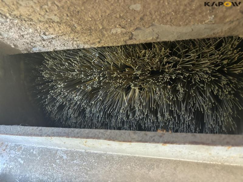 Duks FO-B 2000 sweeper 21