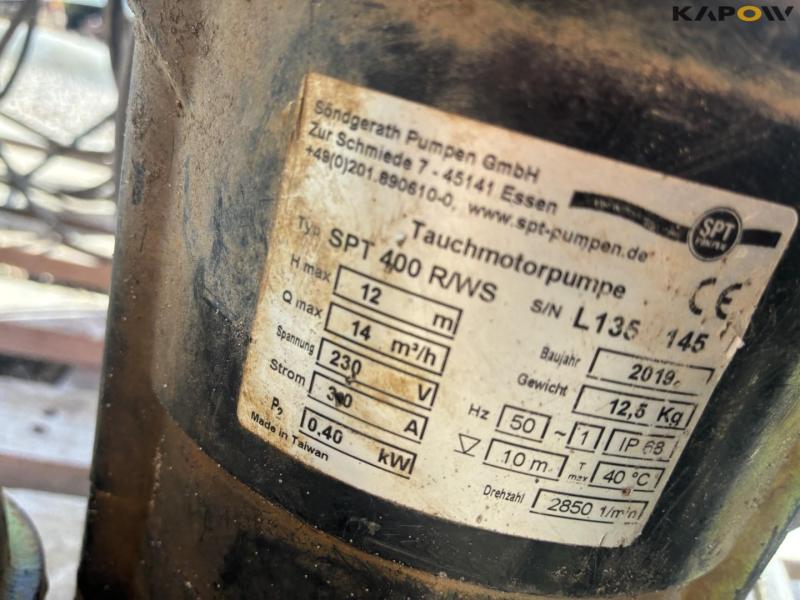 Submersible pumps 18
