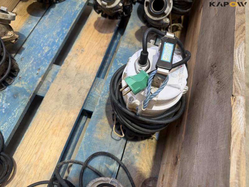 Submersible pumps 14