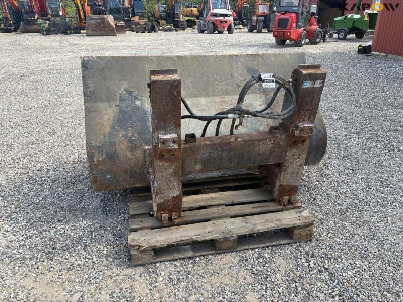 E.L.M kragelund HS1018 high tip shovel 6
