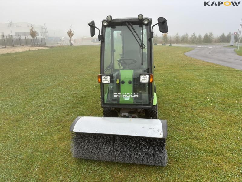 Egholm City Ranger 2200 with broom and salt spreader 2