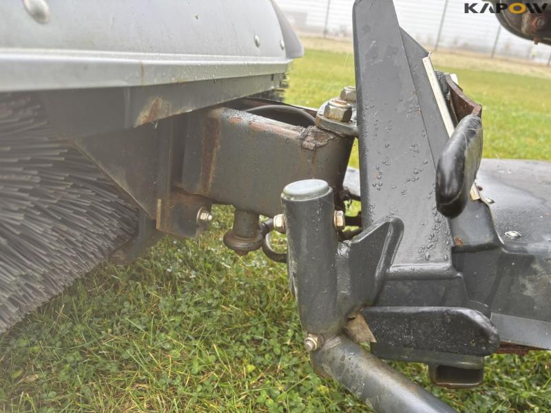 Egholm City Ranger 2200 with broom and salt spreader 54