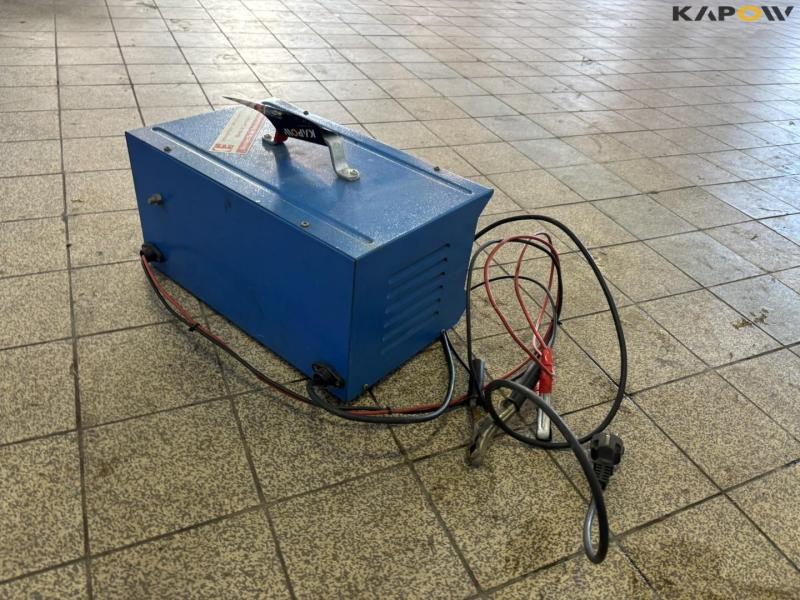 Elektrta Beakum charger 4