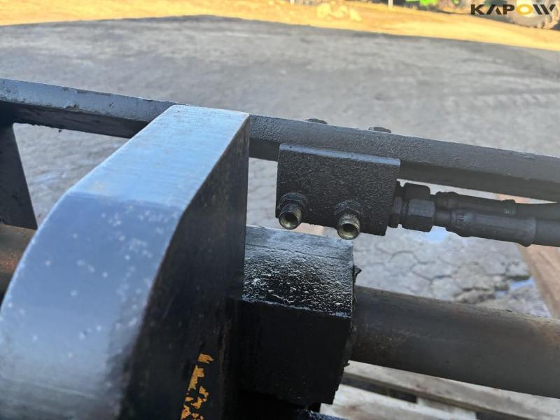 ELM HGS4015 pallet forks with Volvo quick hitch 17