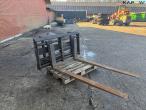 ELM HGS4015 pallet forks with Volvo quick hitch 4
