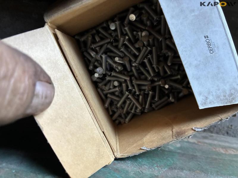 Emhart TKT22 spot welder 9