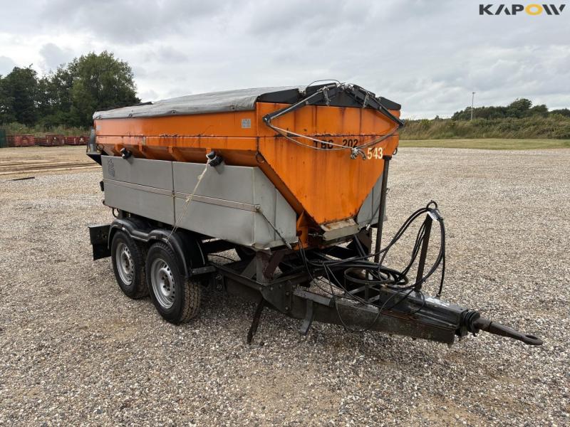 Epoke S2400 HS salt spreader 3