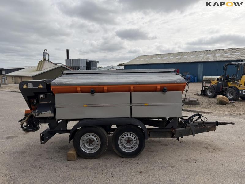 Epoke S2400HS salt spreader 4