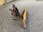 Epoke snow plow for skid steer loader 4