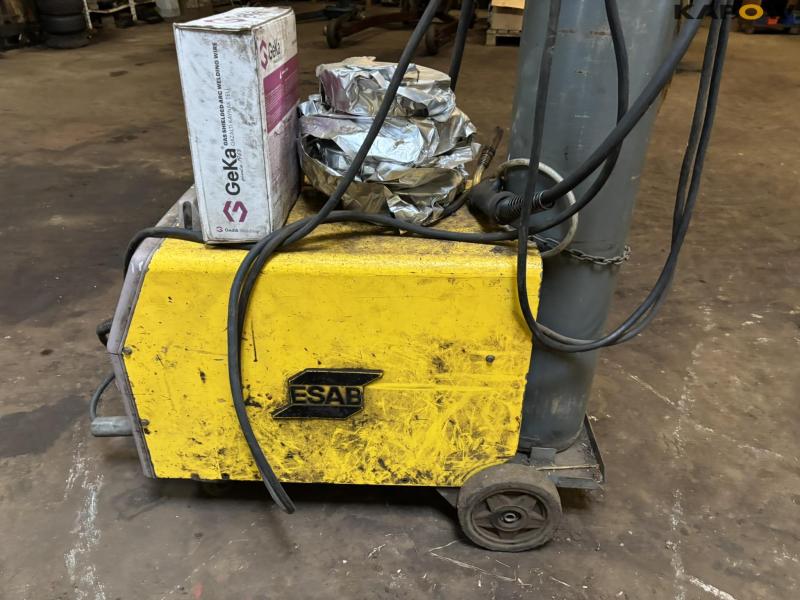 ESAB LKB 320 CO2 welder 7