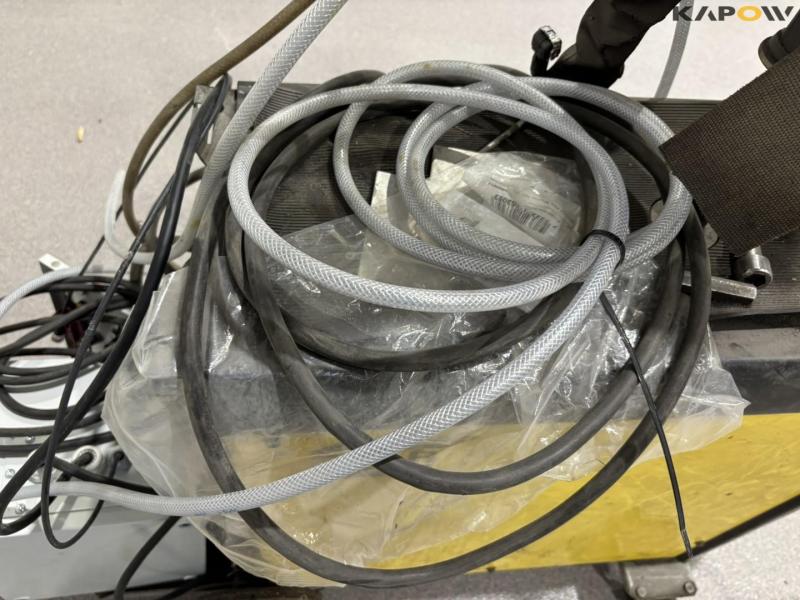 ESAB Mig 325 welder 15