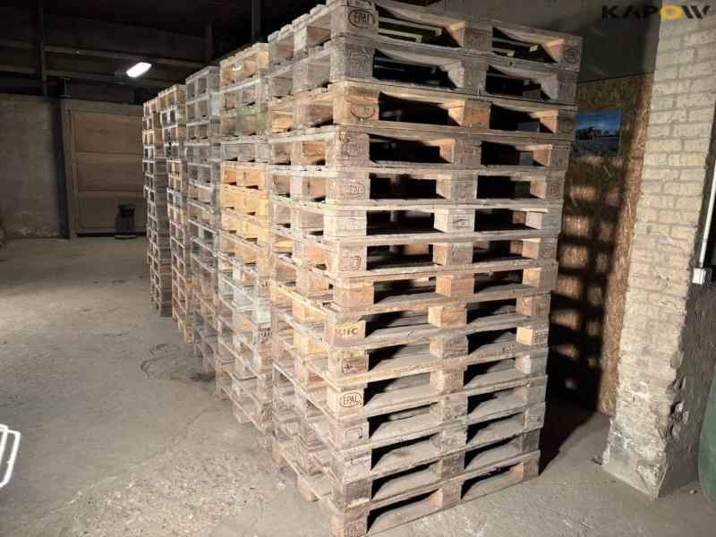 Euro pallets - 90 pcs. 4