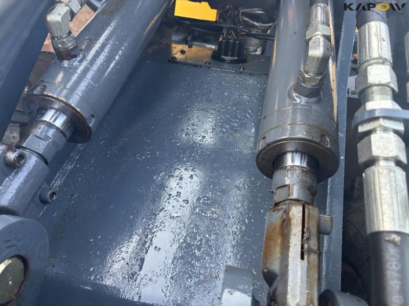 Eurotrac W12-MF skid steer loader 28