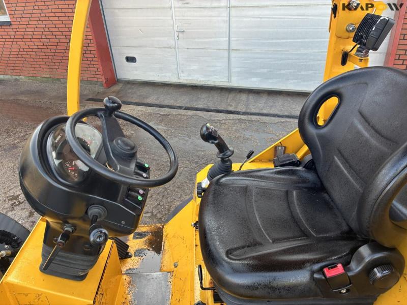 Eurotrac W12-MF skid steer loader 41
