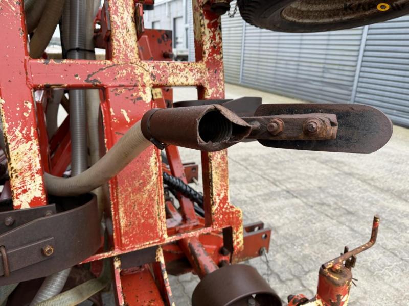 Evers Oldenburger BI-XL780 black soil injector. 29