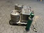 Draft beer system with kegs and carbon dioxide 3
