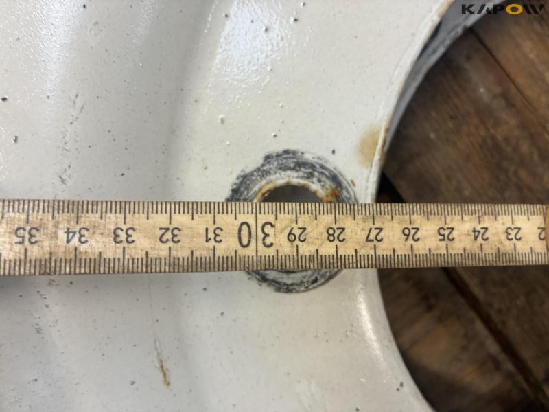 Rim plates 13