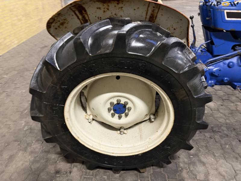 Farmtrac 545 DTC tractor 32