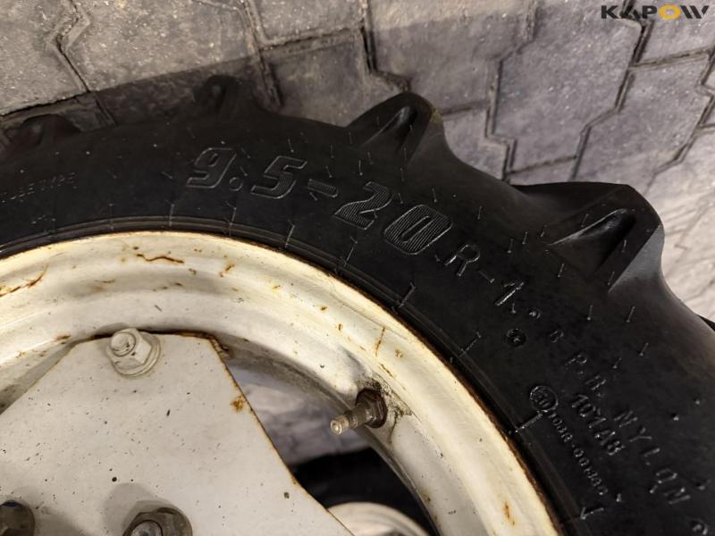 Farmtrac 545 DTC tractor 40