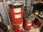 Grease with pump and cart 2