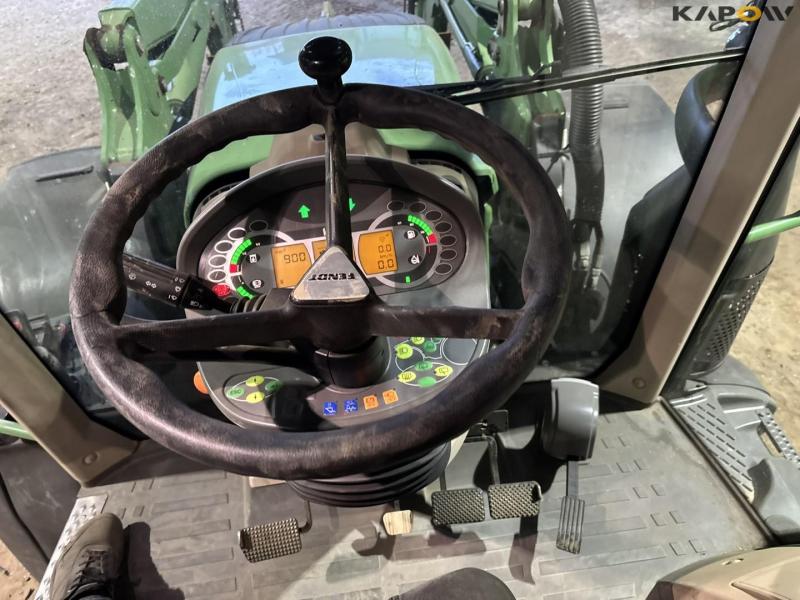 Fendt 516 Vario tractor with front loader 73