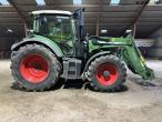 Fendt 516 Vario tractor with front loader 4