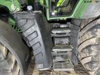 Fendt 516 Vario tractor with front loader 57