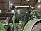 Fendt 516 Vario tractor with front loader 58