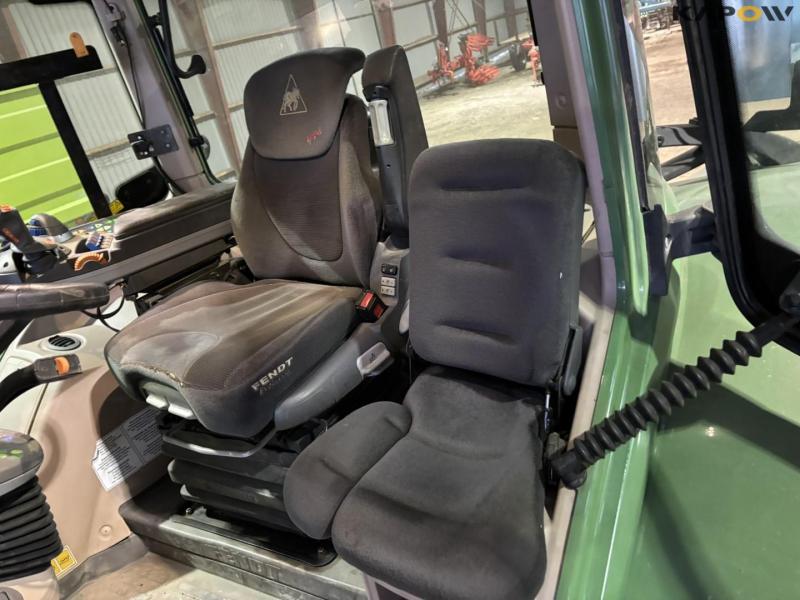 Fendt 724 Vario tractor 53