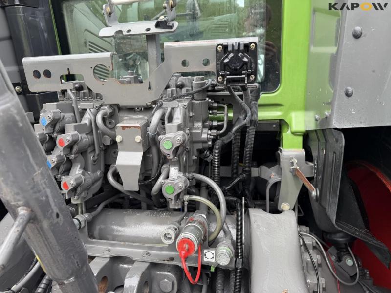 Fendt 828 vario tractor 39