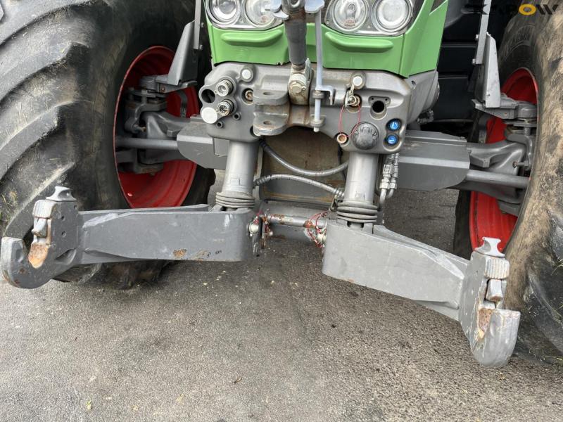Fendt 828 vario tractor 19