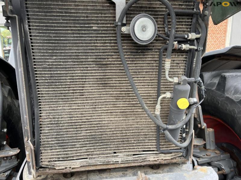 Fendt 926 vario tractor 23