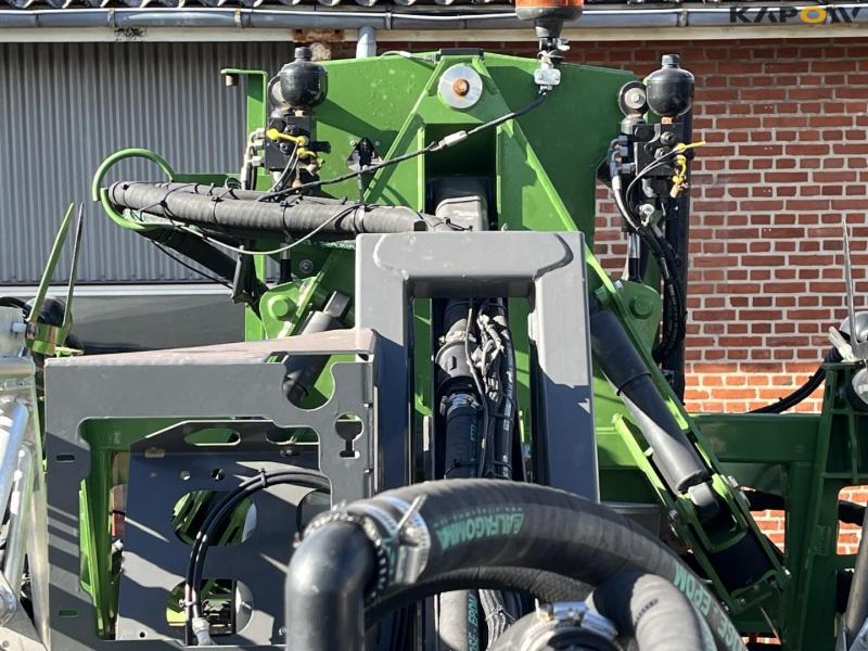 Fendt Rogator 344 trailer sprayer with 24 meter boom 50