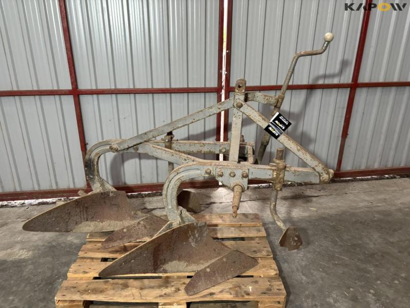 Ferguson MHF/L 2 furrow plough 2