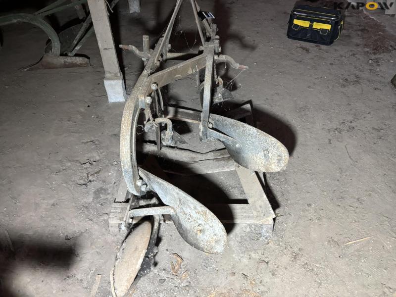 Ferguson plow 2 feet 6