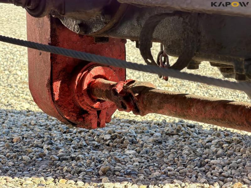 Ferguson TEA20 tractor with broom 39