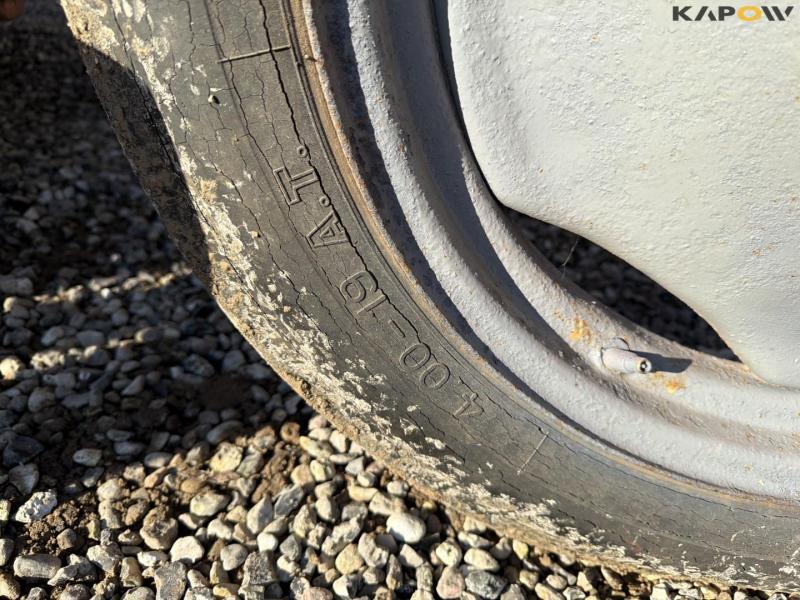 Ferguson TEA20 tractor with broom 51