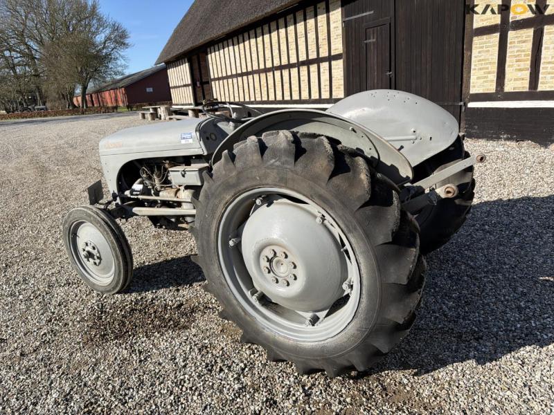 Ferguson TEA20 tractor 7