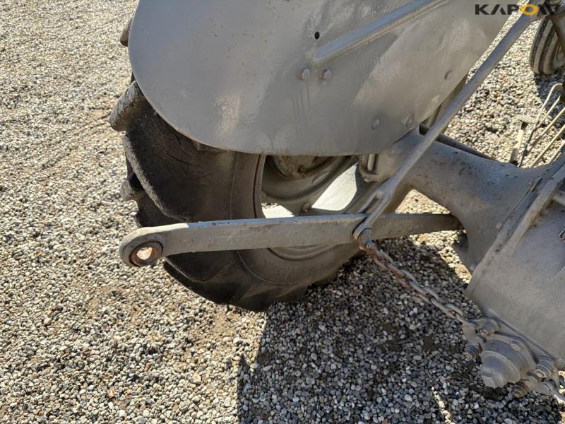 Ferguson TEA20 tractor 28