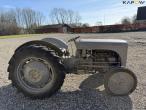 Ferguson TEA20 tractor 4