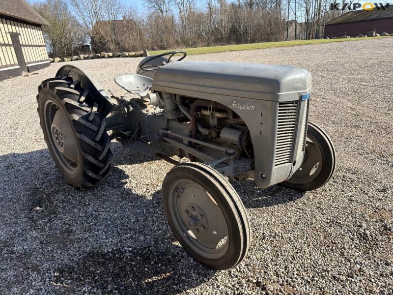 Ferguson TEA20 tractor 3