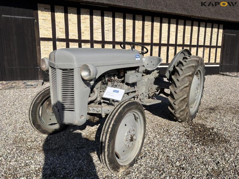 Ferguson TEA20 tractor 1