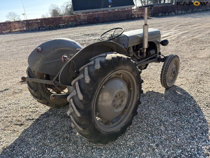 Ferguson TEA20 tractor 6